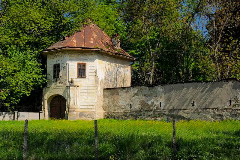 Замок-палац Довгаїв