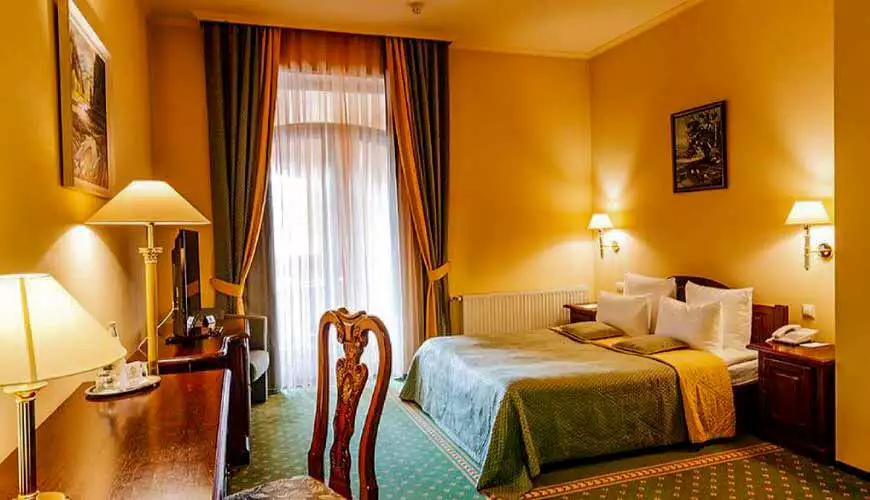 двомісний суперіор