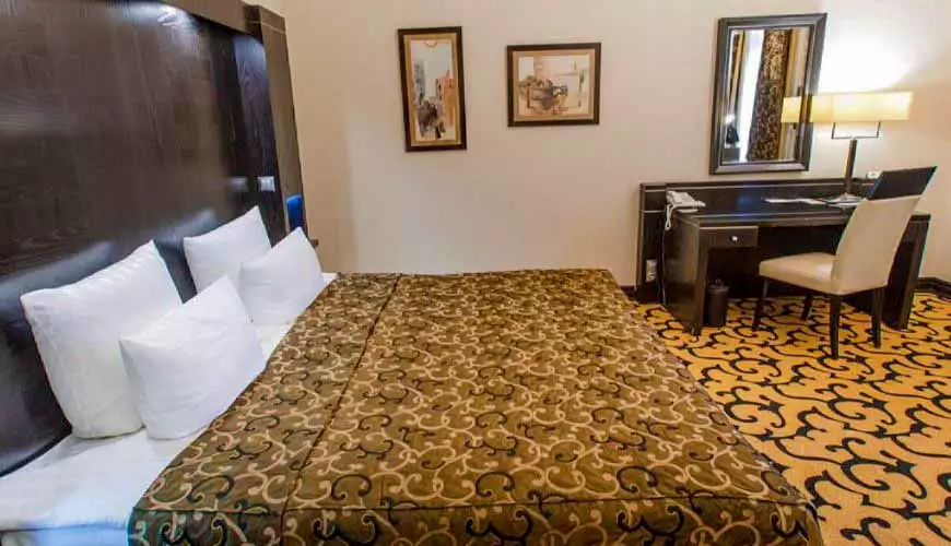 двомісний суперіор