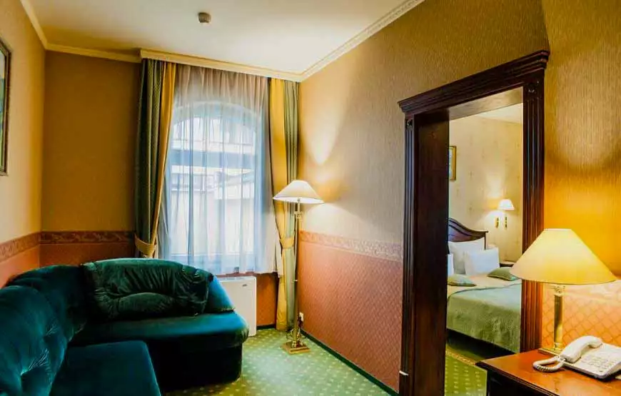 Готель “Олд Континент” Ужгород