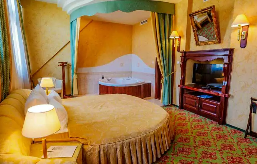 Готель “Олд Континент” Ужгород