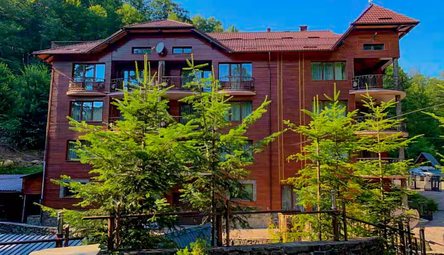 Ресторан Давір-колиба в Лумшорах