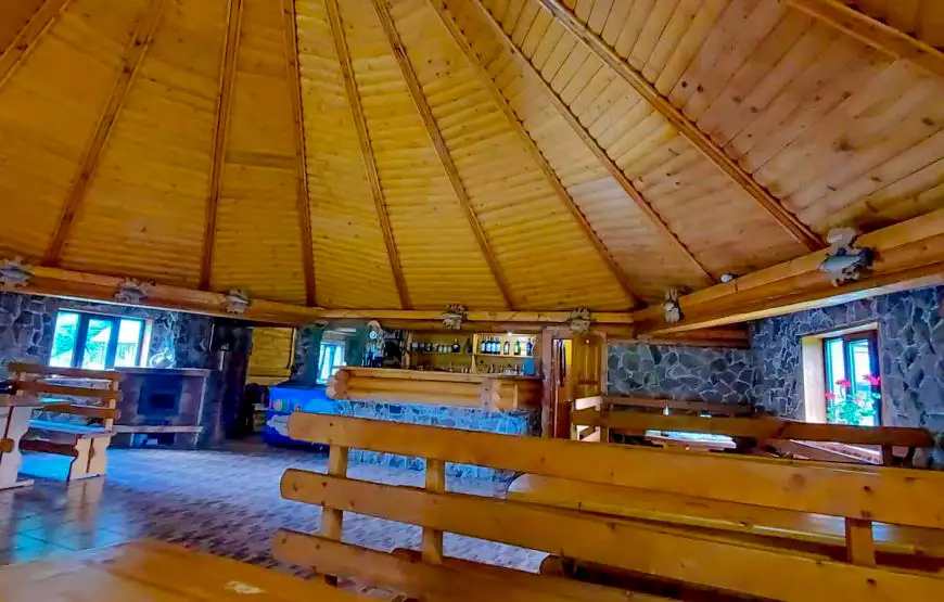 Hütte “Fisch Fisch” in Kololochava