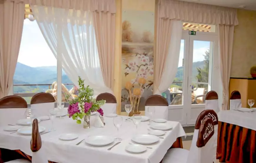 Restaurant of recreation center Kamyanka