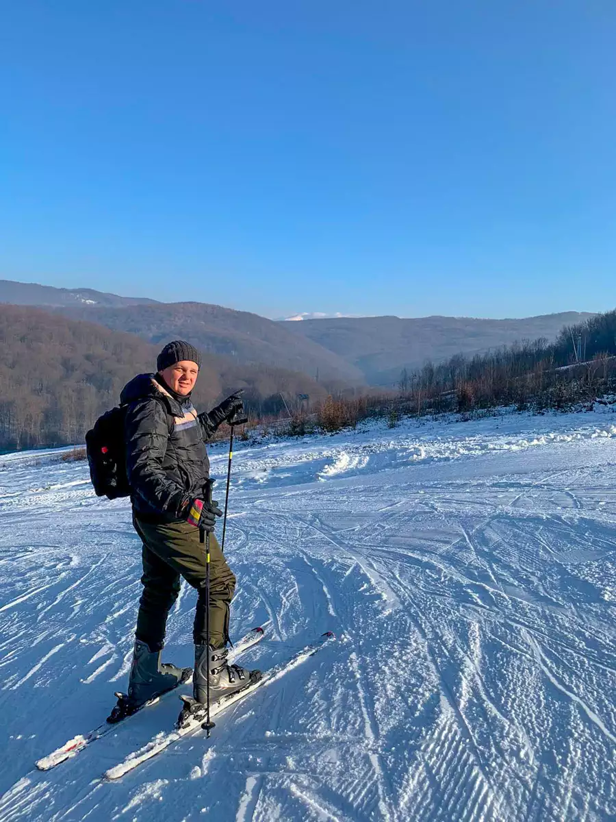 Піші екскурсії та походи в гори біля Поляни Піші екскурсії та походи в гори біля Поляни