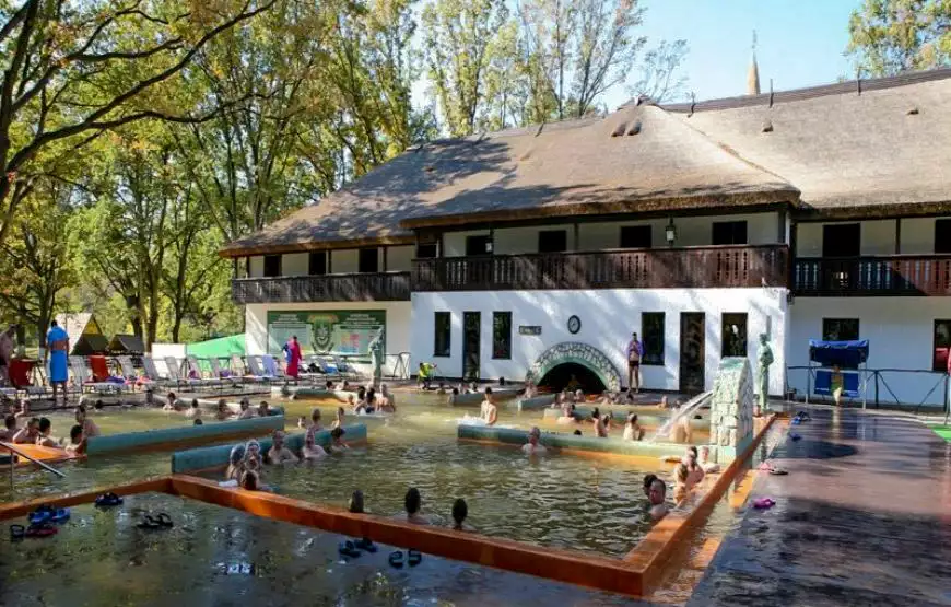 Готель комплексу «Термальні води Косино»