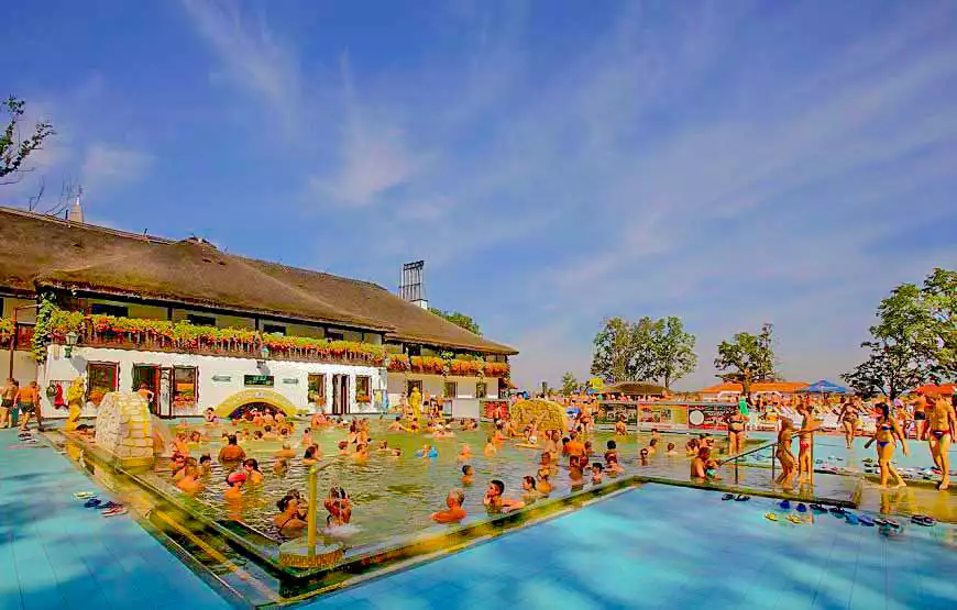 Готель комплексу «Термальні води Косино»