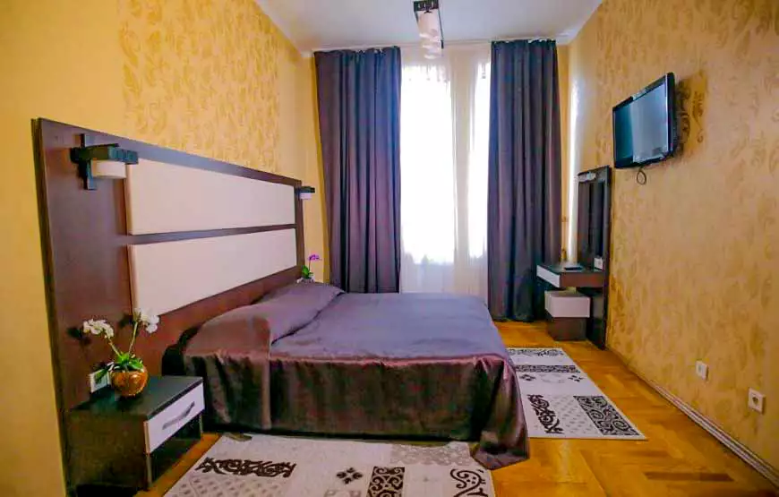 Готель “Стар”, Мукачево