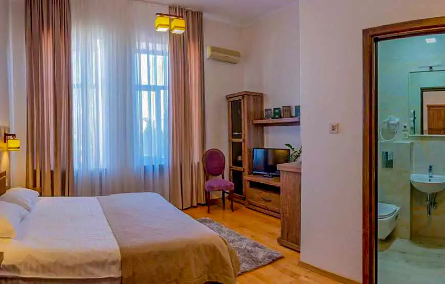 Готель “Стар”, Мукачево