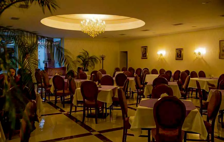 Готель “Стар”, Мукачево