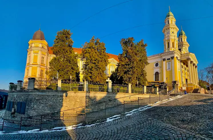 Хрестовоздвиженський собор