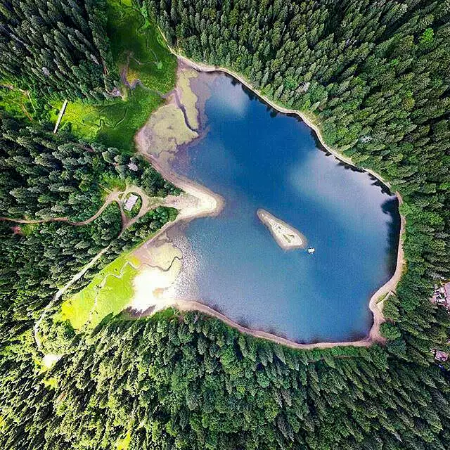 Озеро Синевир та національний парк
