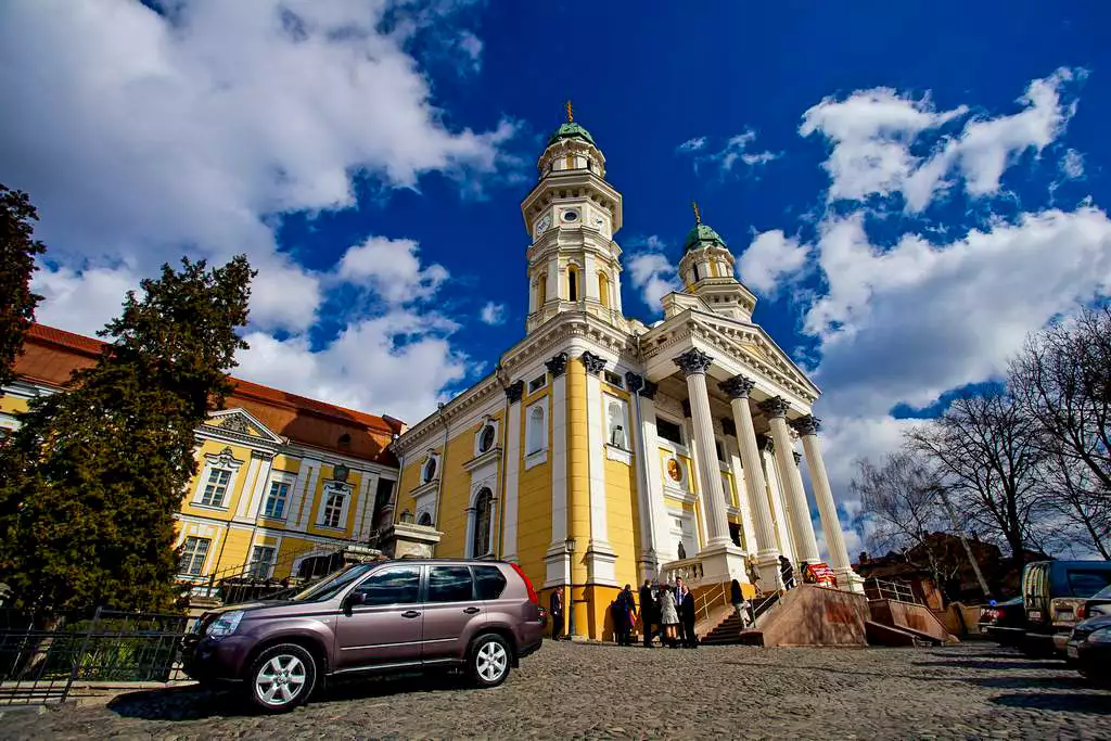 Греко-католицький собор і резиденція єпископа