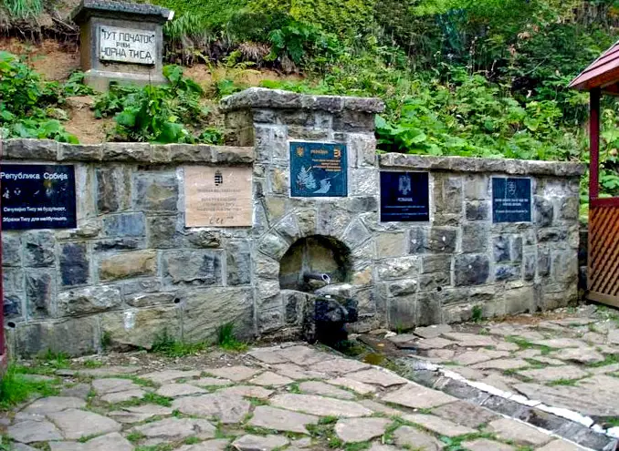 Мінеральна вода Чорнотинського родовища