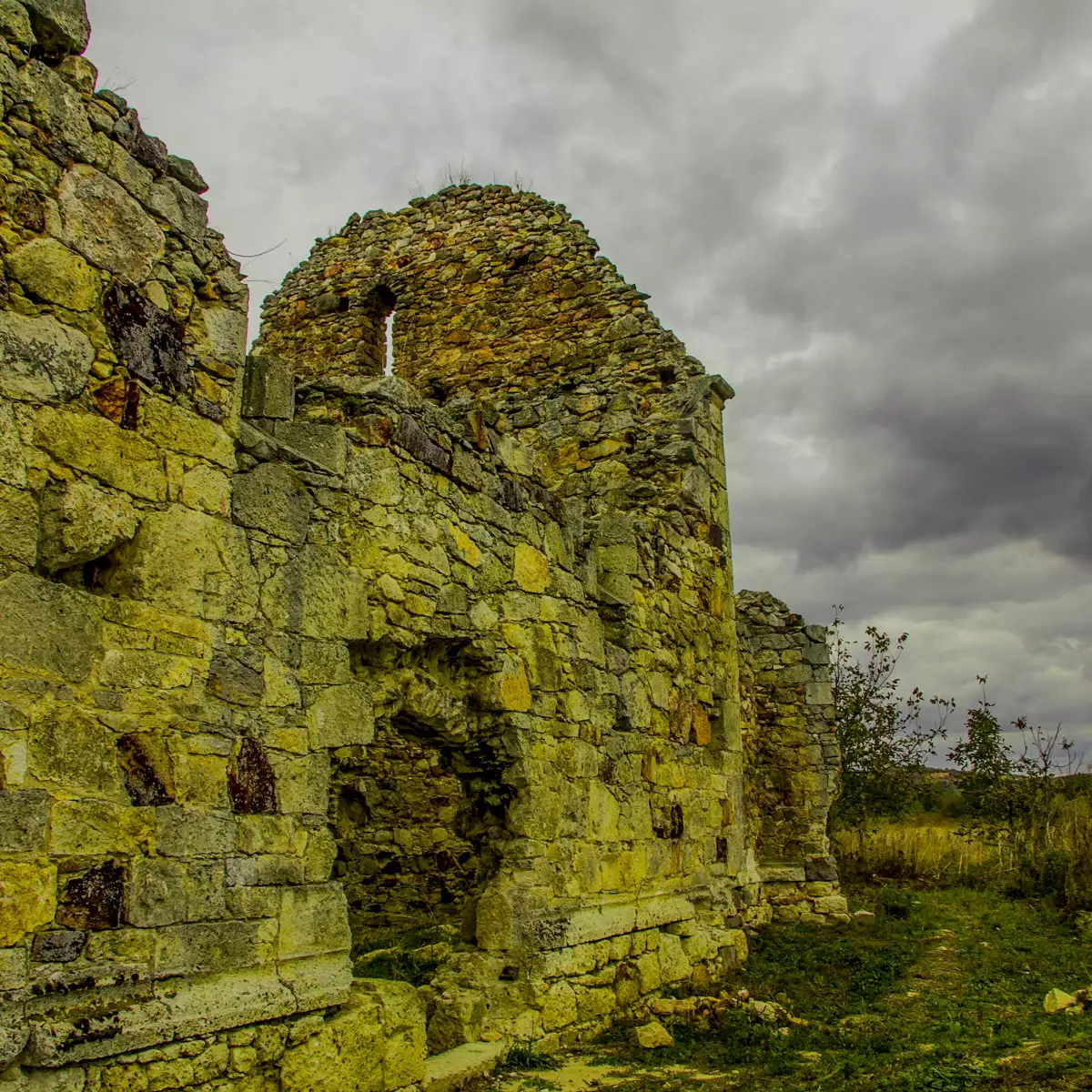 Руїни домініканського костелу