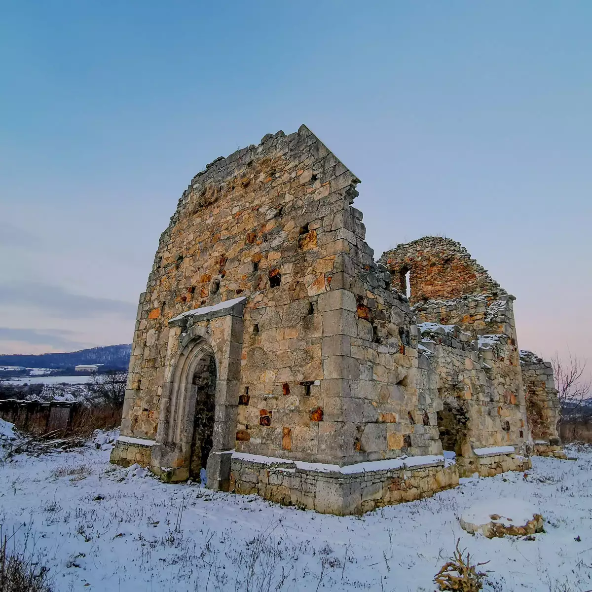 Руїни домініканського костелу