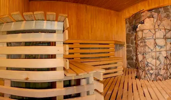 Restaurant- und Hotelkomplex “Non stop”