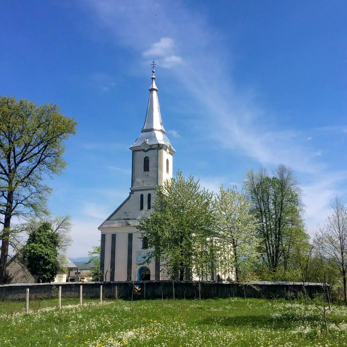 Храм у Велятині