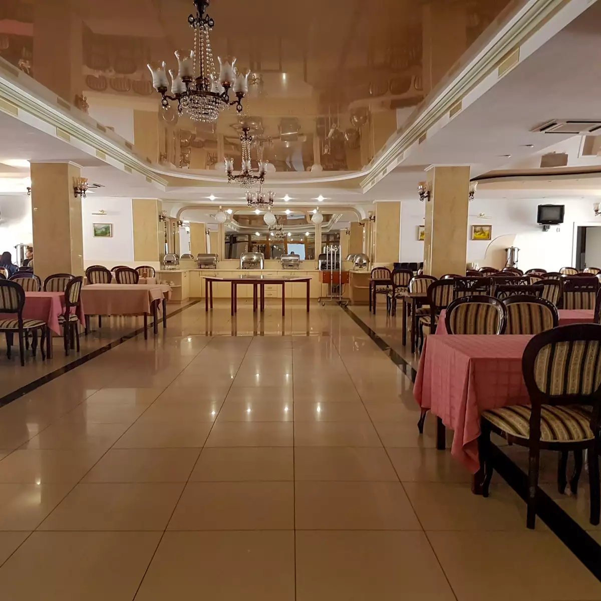 Sanatorium “Karpaty” in Jaremtsche