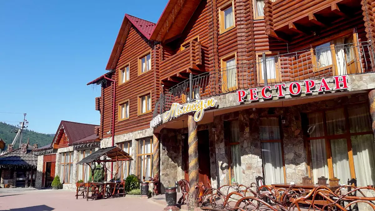 ресторан при готелі «Міленіум»