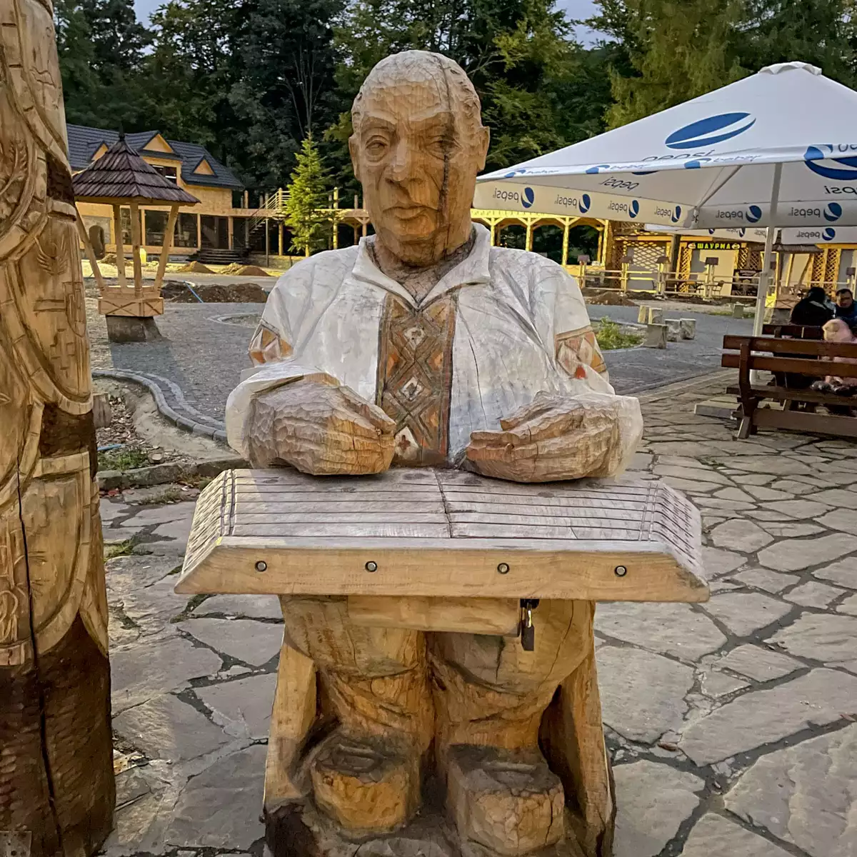 Рес­то­ран «Гуцульщина»