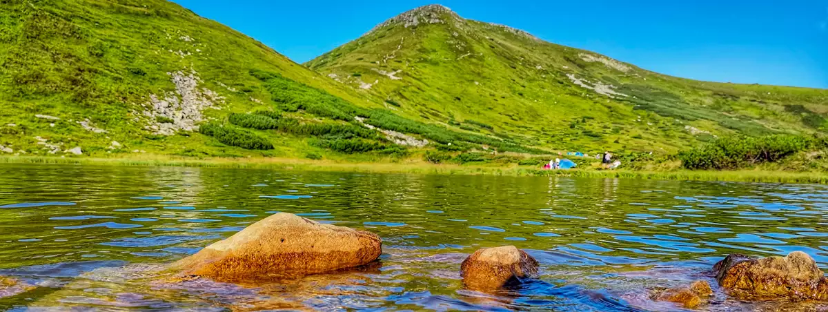 Озеро Несамовите