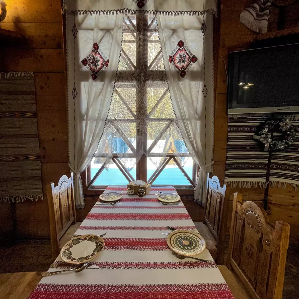 Рес­то­ран «Гуцульщина»