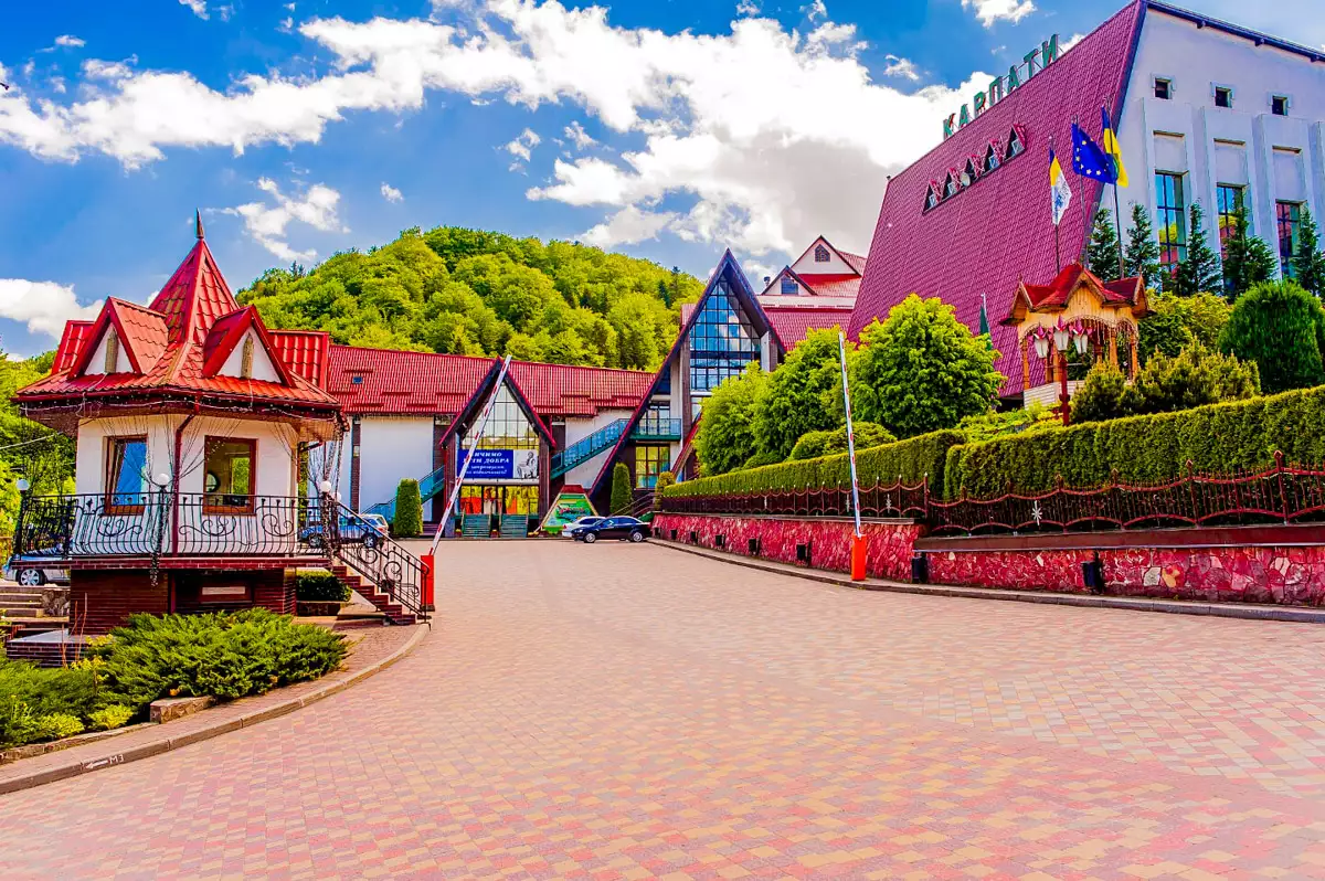 Санаторій «Карпати» в Яремче