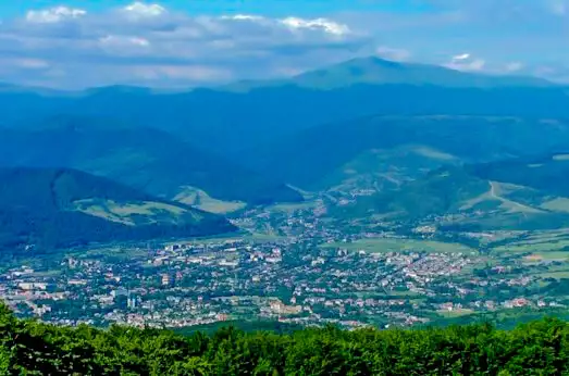 Вид на Сваляву