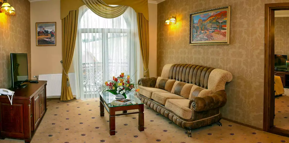 Hotel “Grand Pylypets”