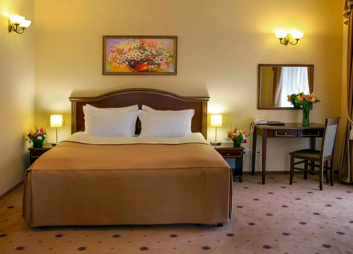 Hotel “Grand Pylypets”