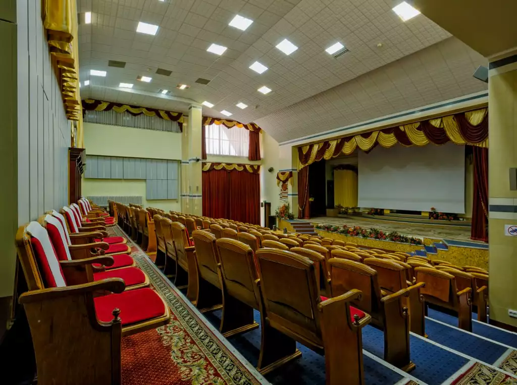 Sanatorium “Karpaty” in Jaremtsche