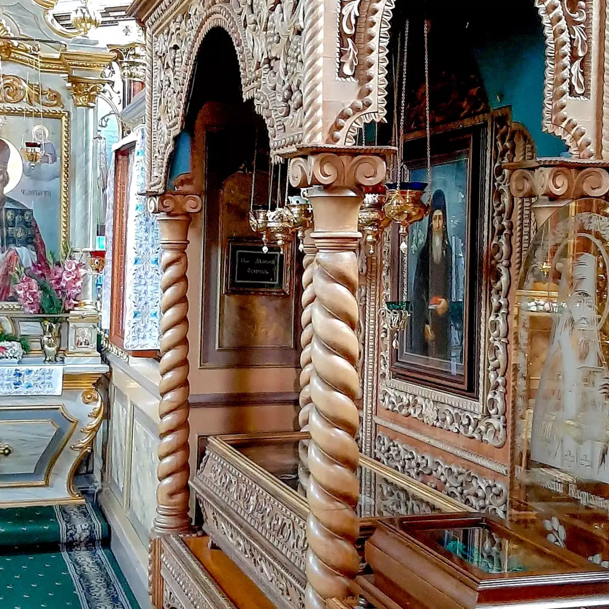 Свято-Миколаївський жіночий монастир