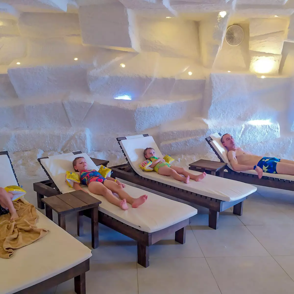 Аквапарк «Карпатія»