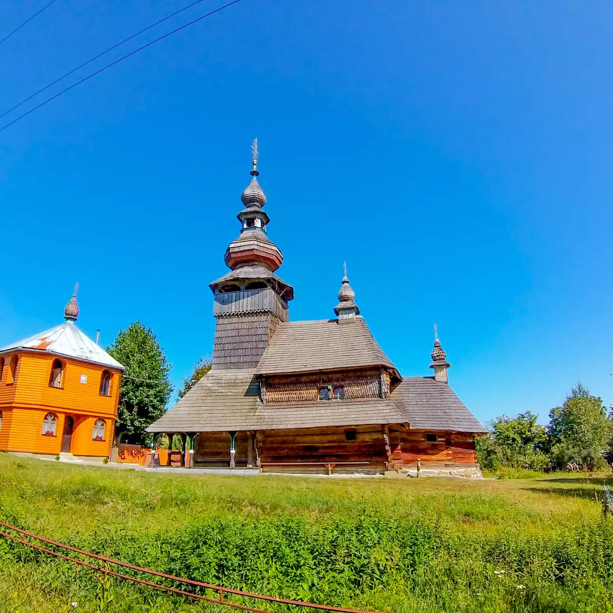 Михайлівська церква у Сваляві