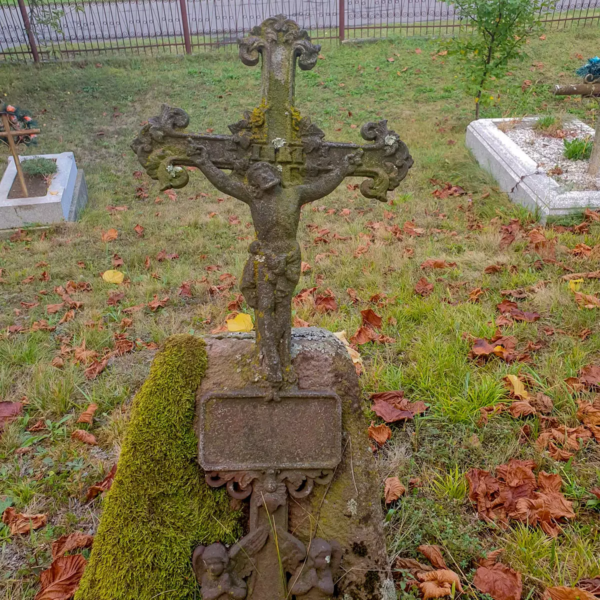 Михайлівська церква у Сваляві