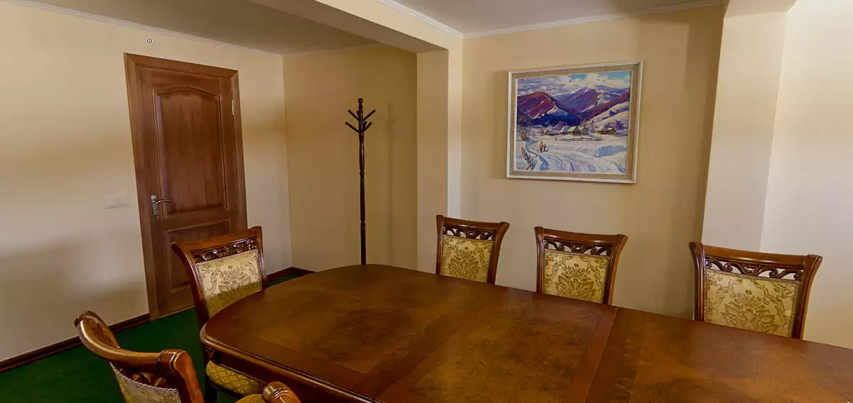 Готель «Alpen House»