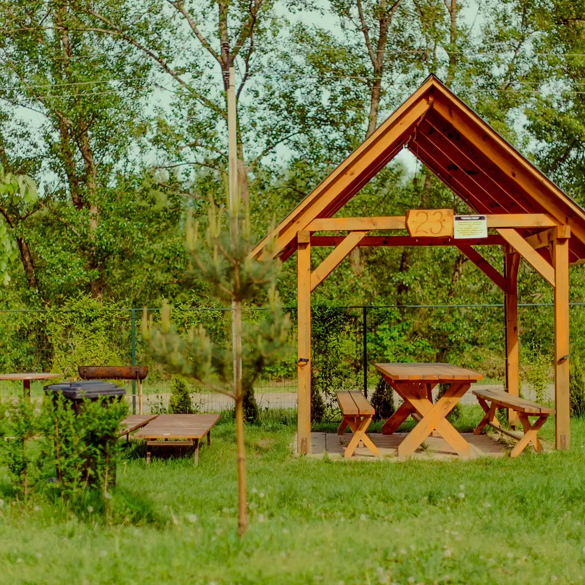 Розважально-готельний комплекс «Чорна Гора»