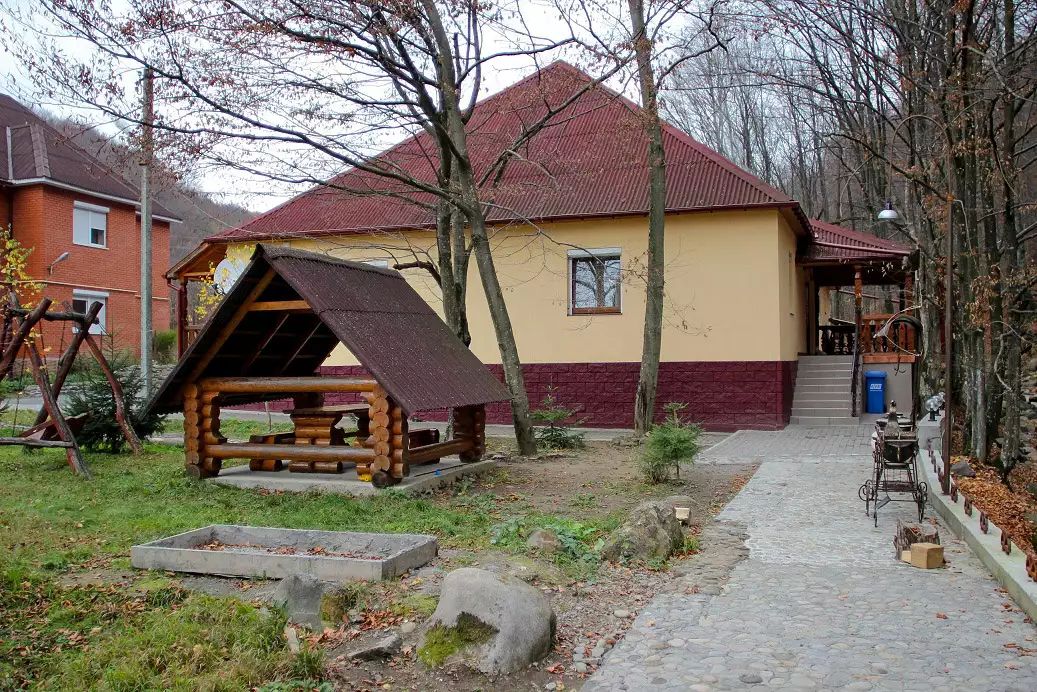 Kоттедж «Лесной домик»