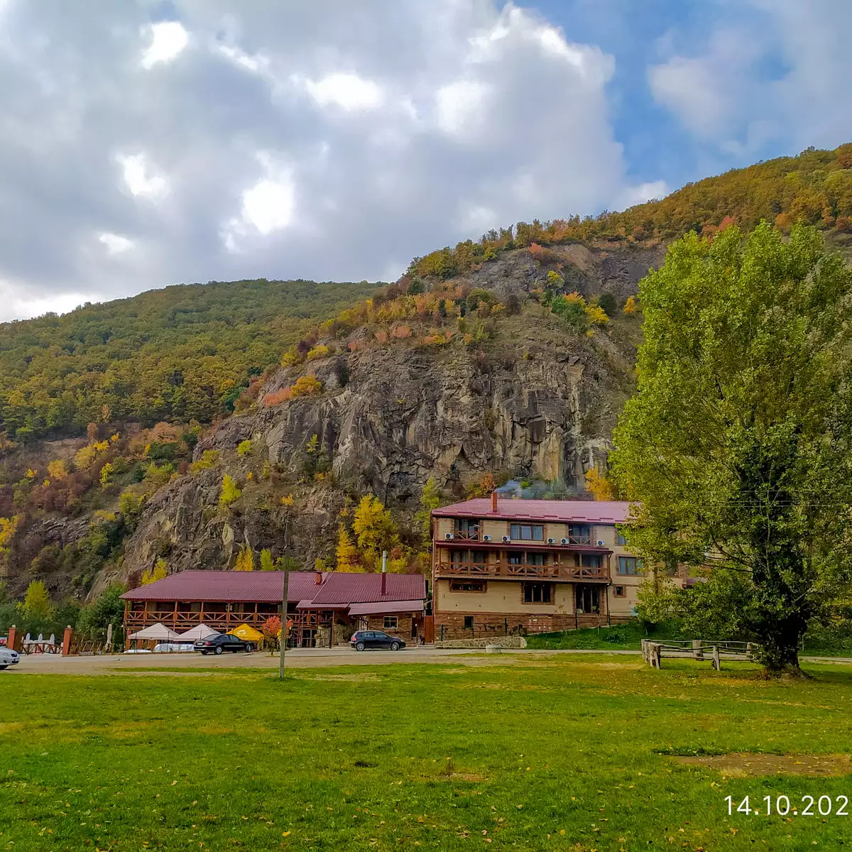 Ресторан на території ГК «Чорна гора»