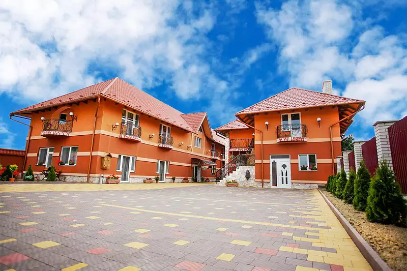 Готелі в Берегово