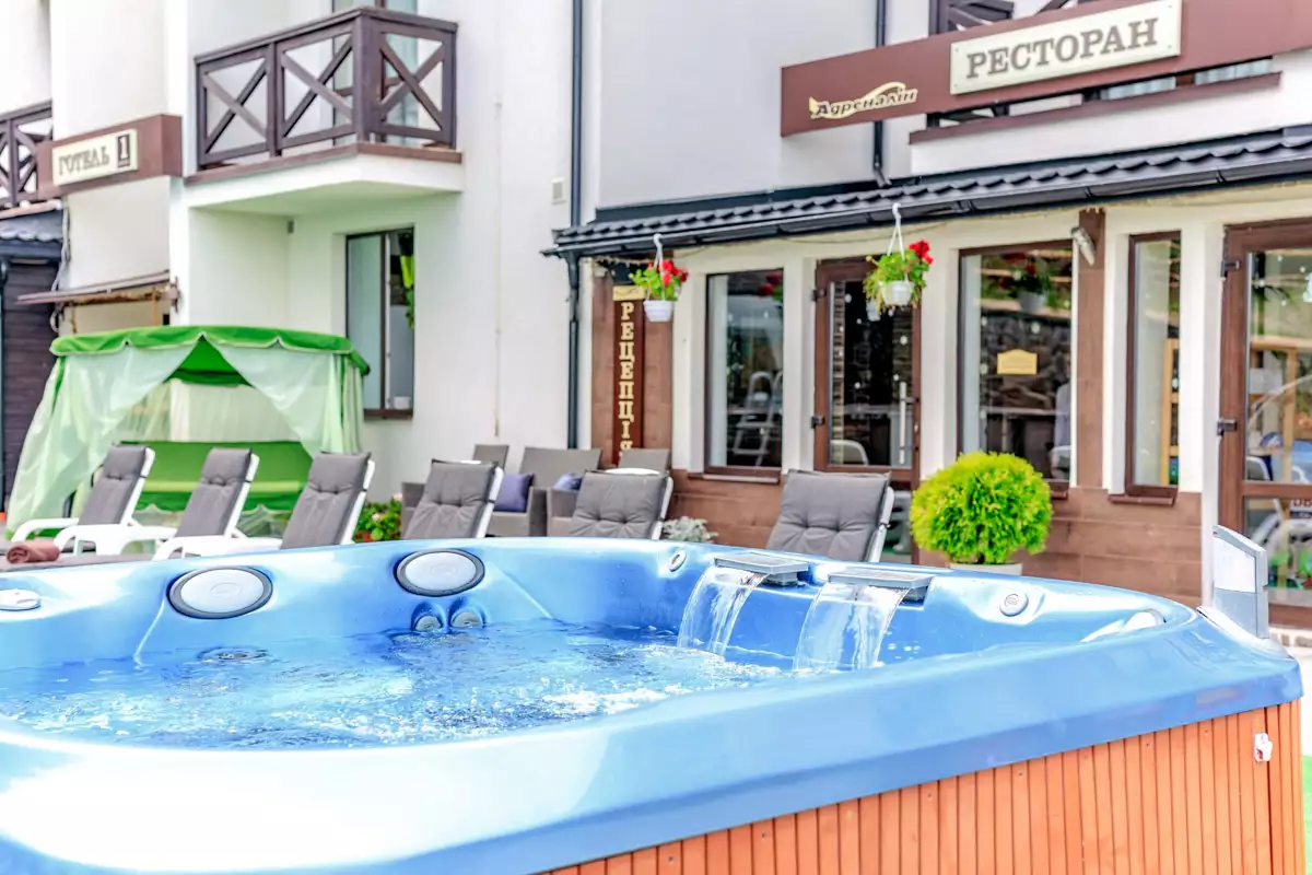 Готельно-ресторанний комплекс «Адреналін»