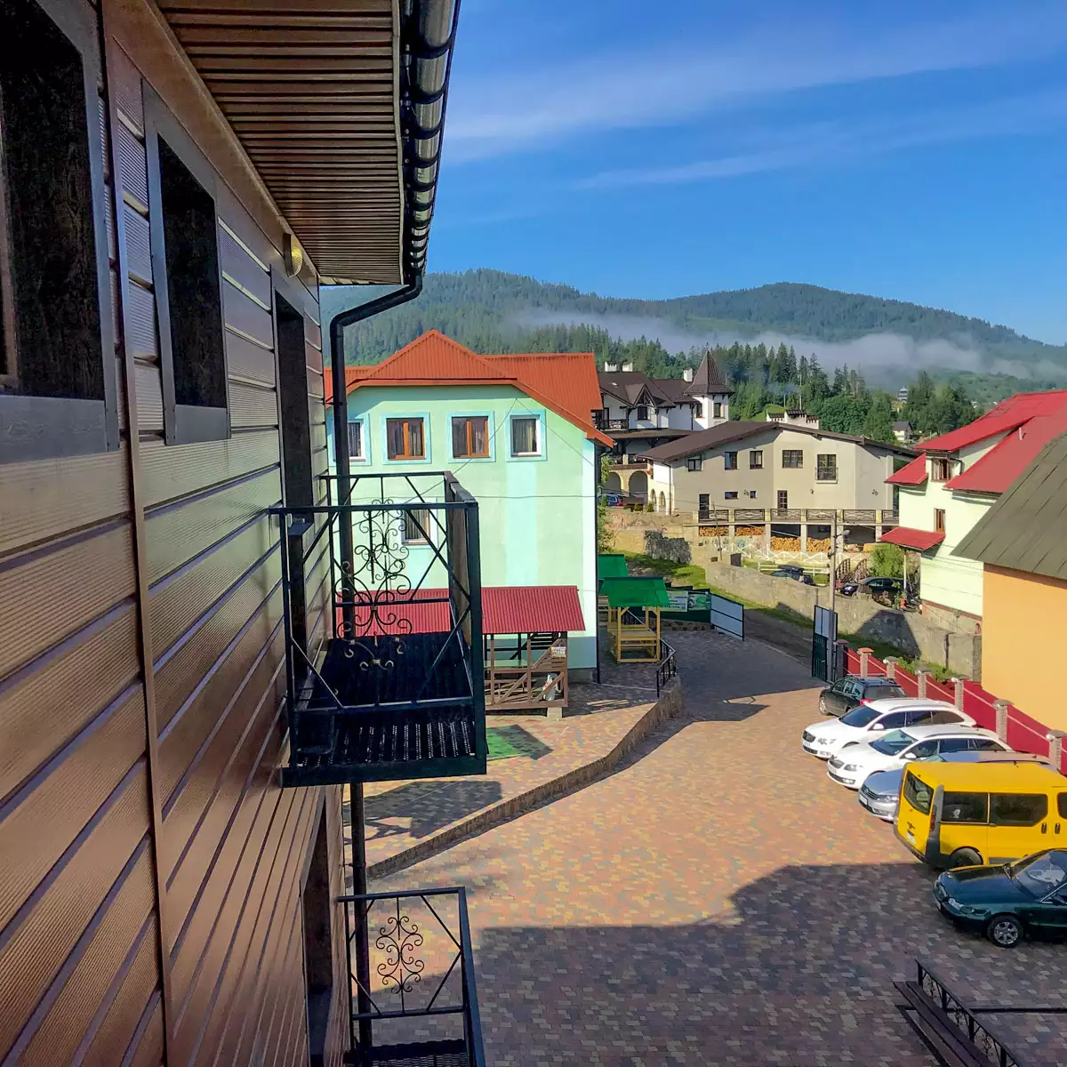 Aura Carpathian Hotel