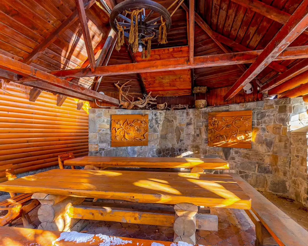 Restaurant “Smerichka”