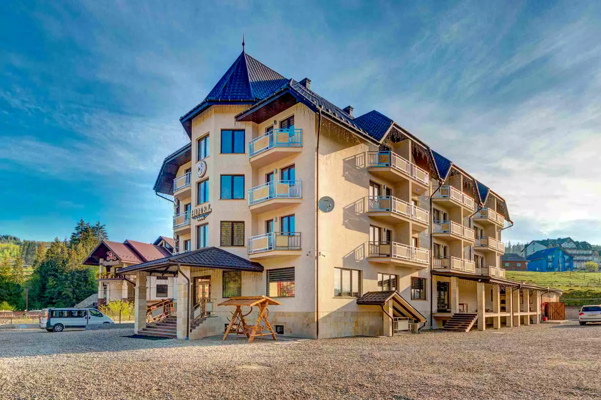 Отель «Continental»