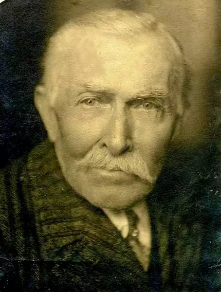 Палац графа Плотені