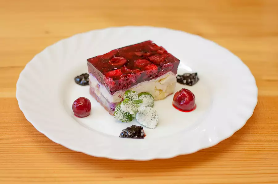 Готель «Новий Сезон»