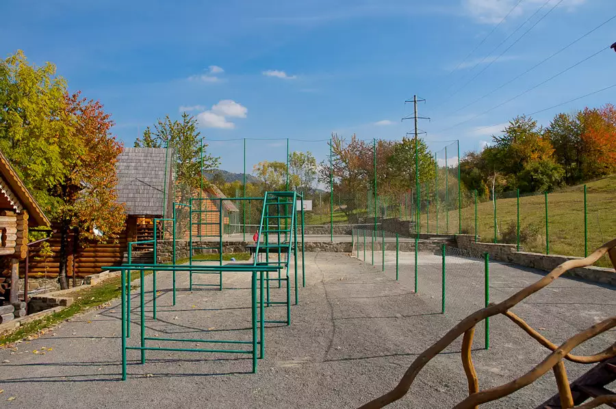 Готель «Новий Сезон»