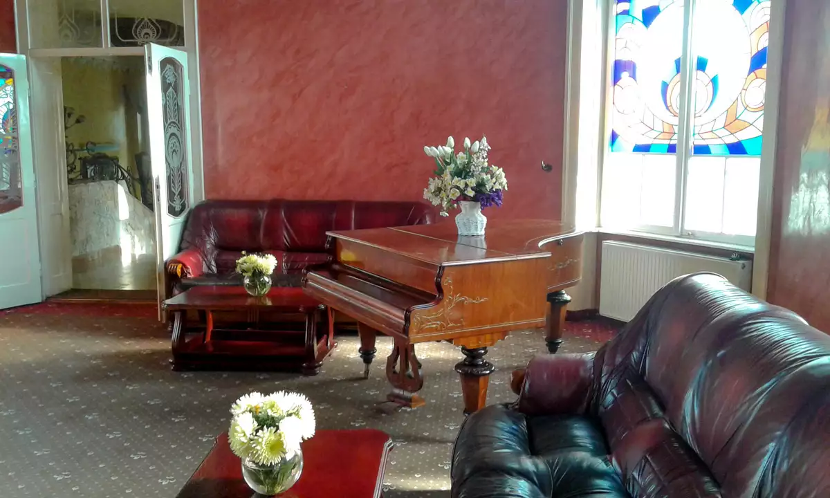 Hotel “Zolota Pava”