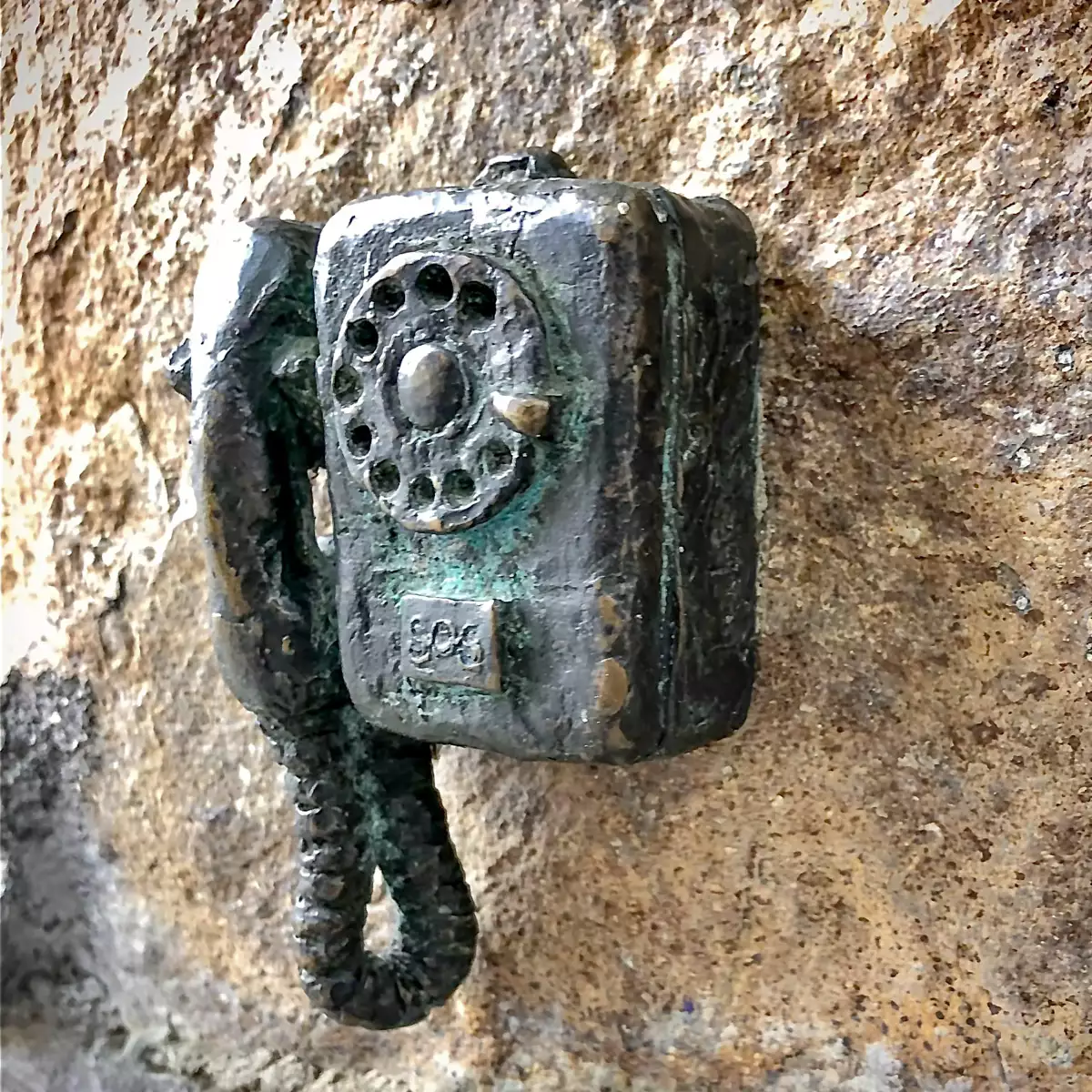 Міні-скульптура Алло